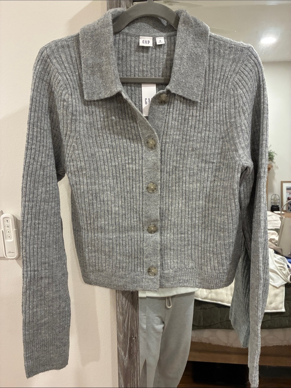 GAP Light Heather Gray Ribbed Button-Up Cardigan